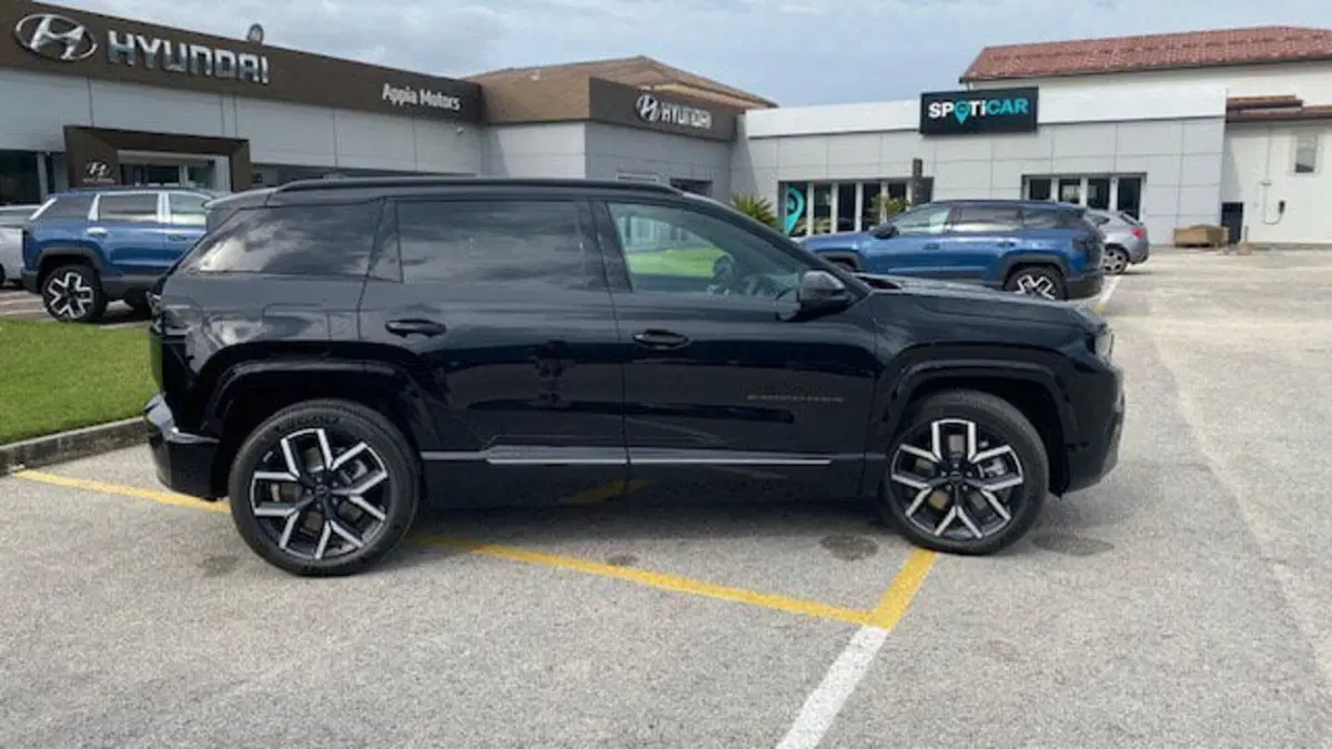 Jeep Compass nuova a Benevento (10)
