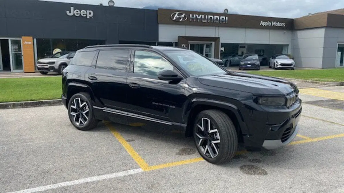 Jeep Compass nuova a Benevento (11)