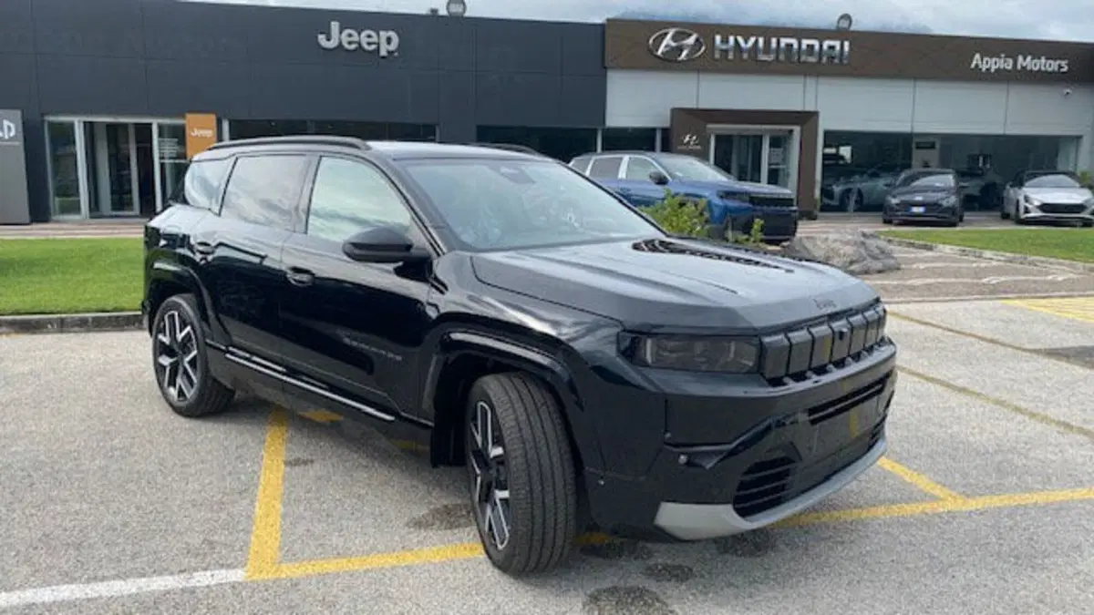 Jeep Compass nuova a Benevento (12)