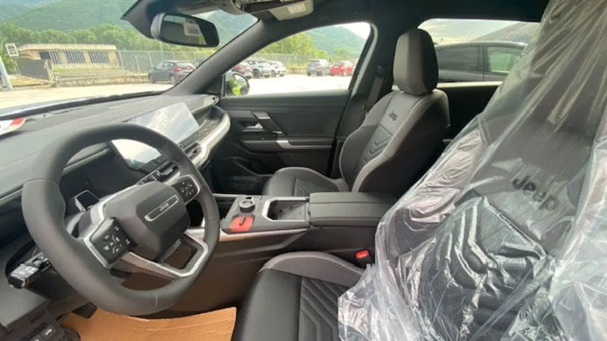 Jeep Compass nuova a Benevento (14)