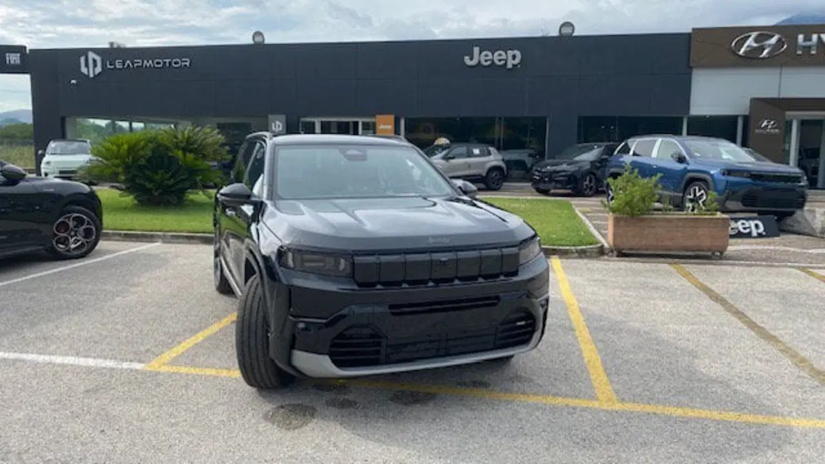Jeep Compass nuova a Benevento (3)