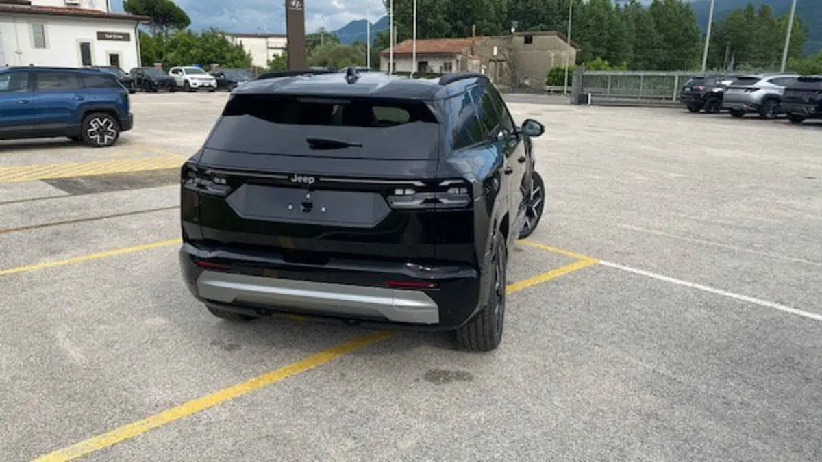 Jeep Compass nuova a Benevento (8)