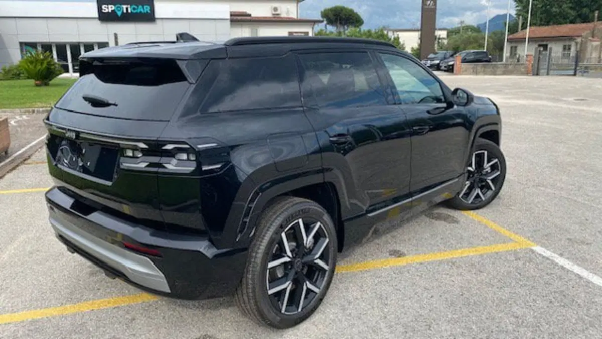 Jeep Compass nuova a Benevento (9)