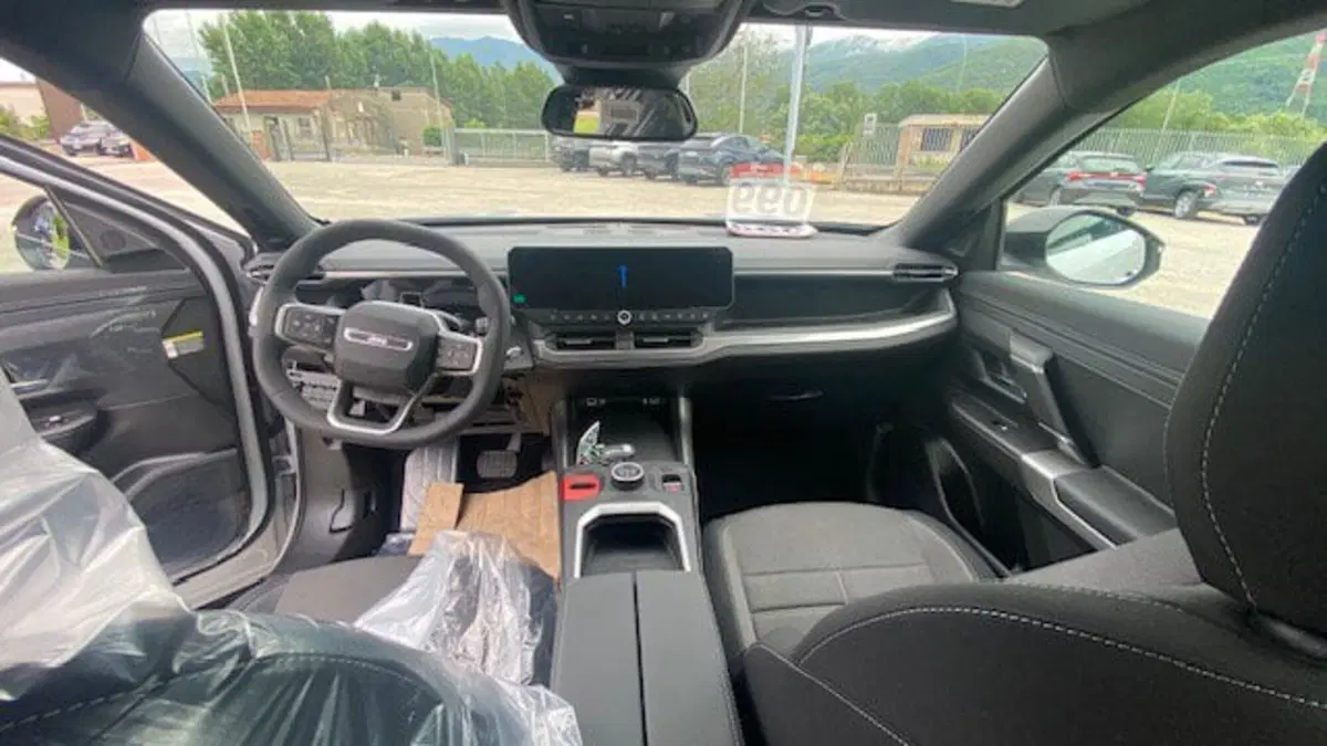 Jeep Compass nuova a Benevento (14)