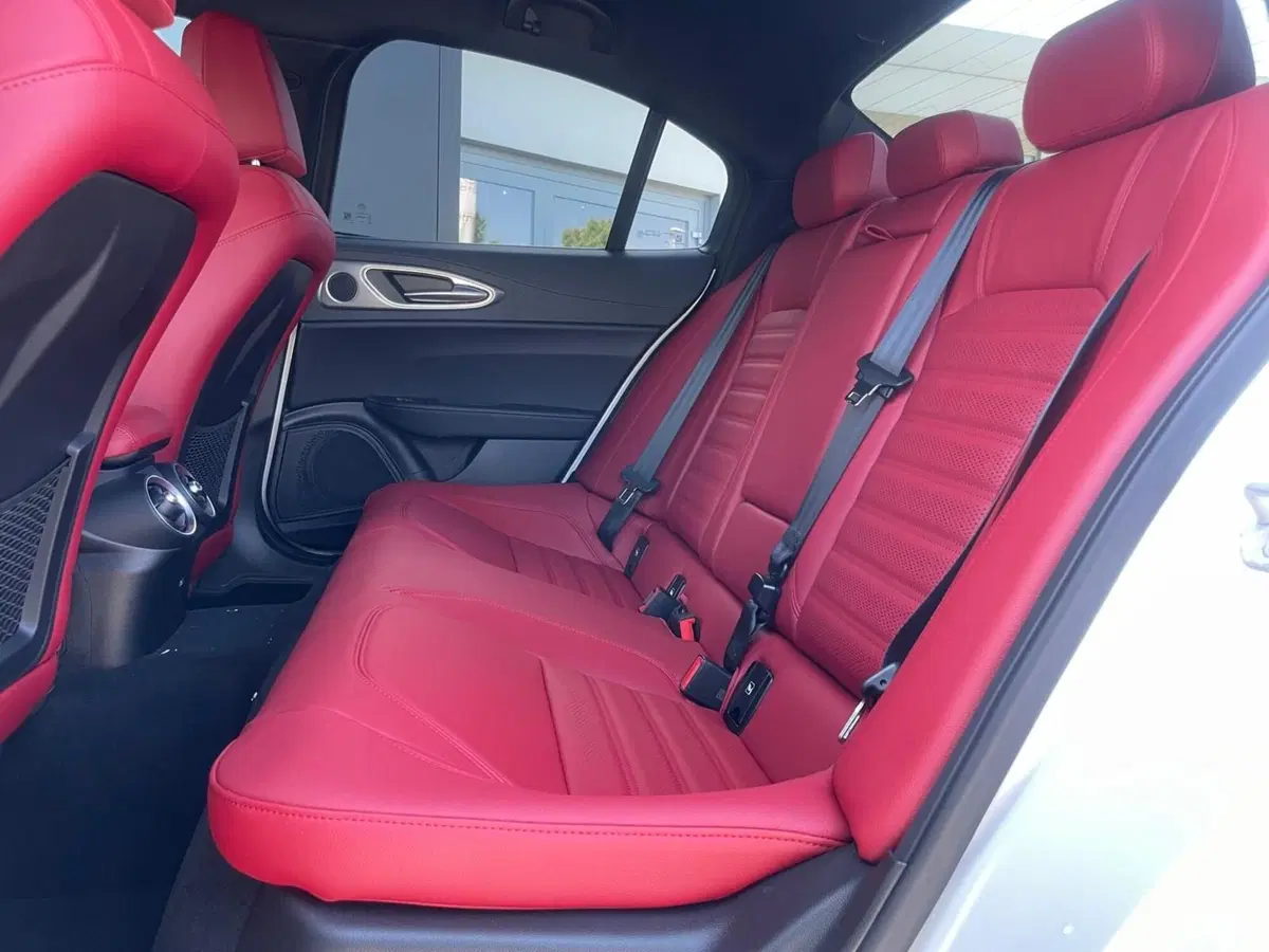 Alfa Romeo Giulia nuova a Ancona (15)