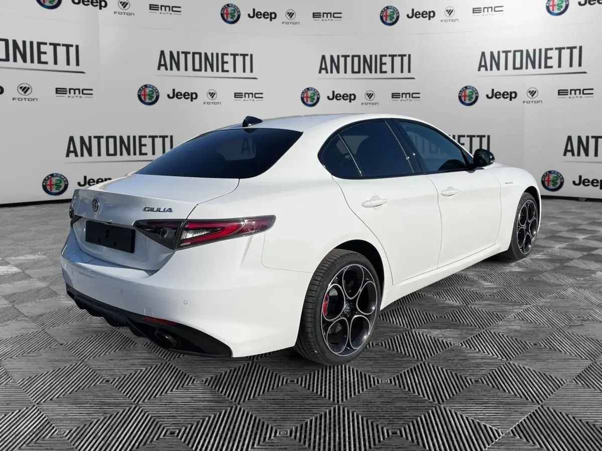 Alfa Romeo Giulia nuova a Ancona (5)