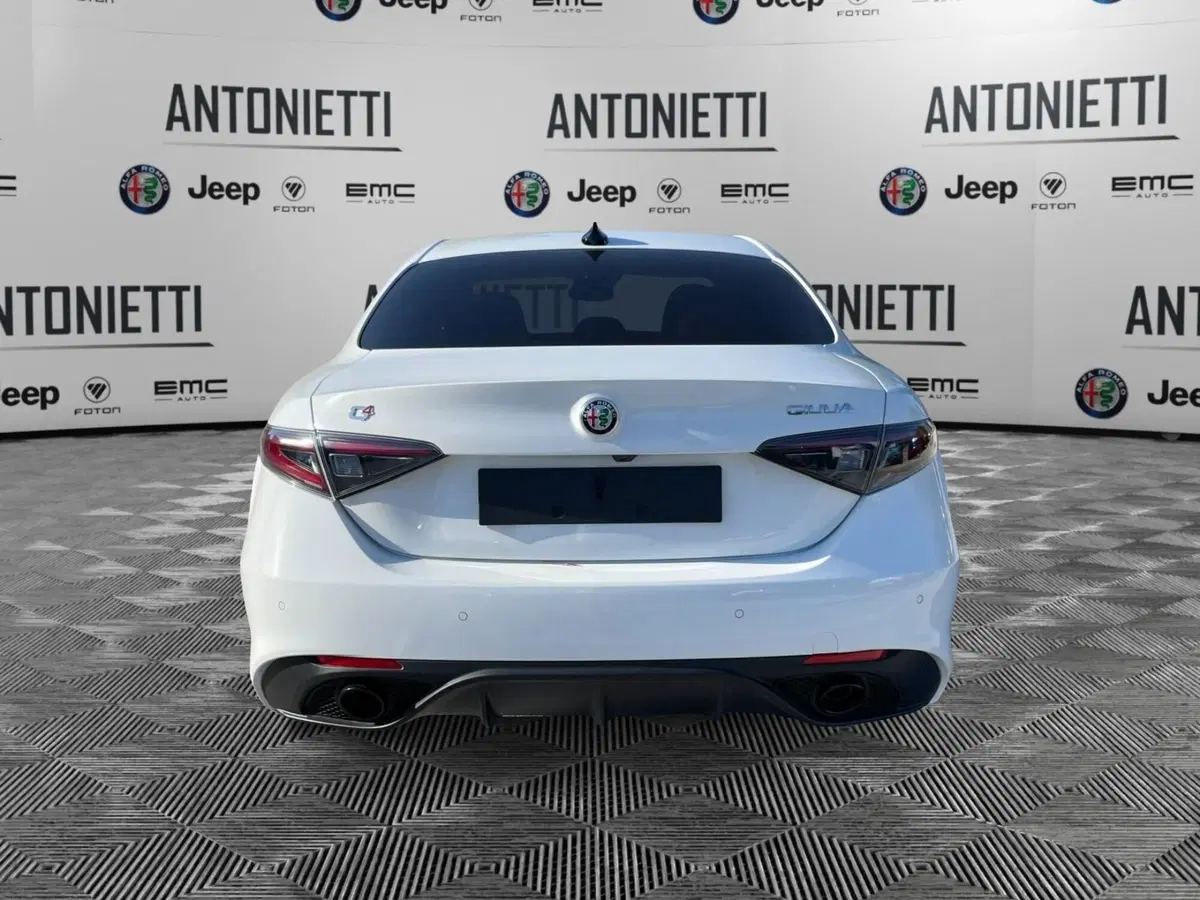 Alfa Romeo Giulia nuova a Ancona (6)