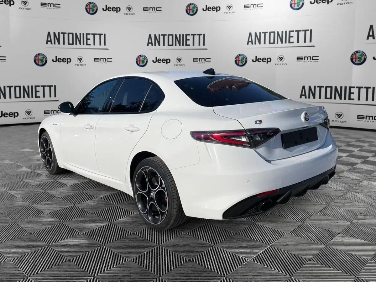 Alfa Romeo Giulia nuova a Ancona (7)