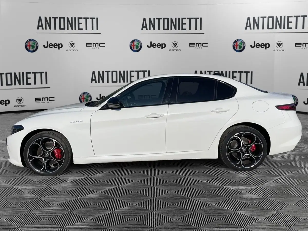 Alfa Romeo Giulia nuova a Ancona (8)