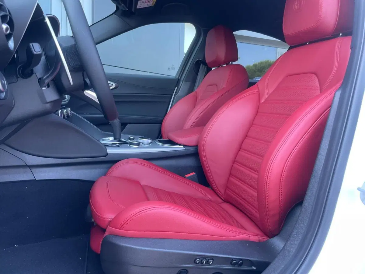 Alfa Romeo Giulia nuova a Ancona (9)