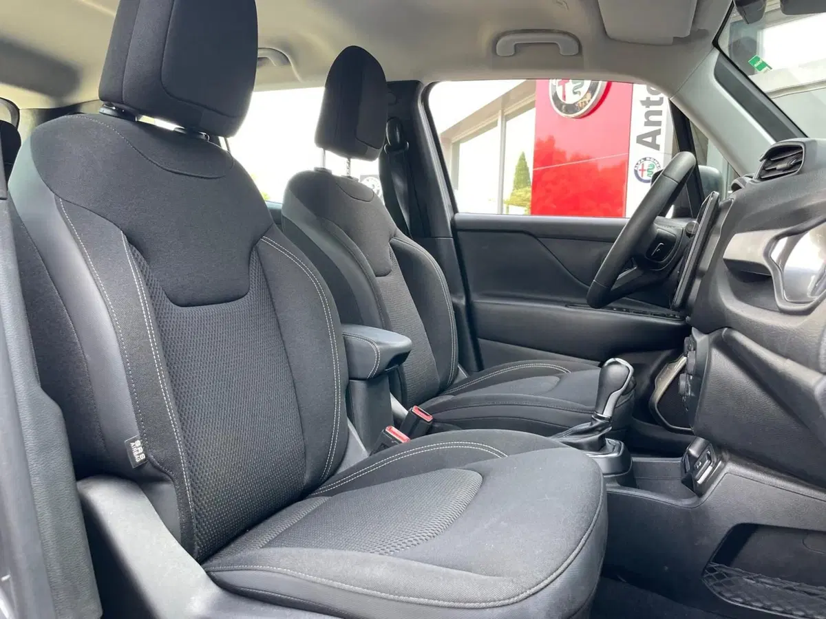 Jeep Renegade usata a Ancona (14)