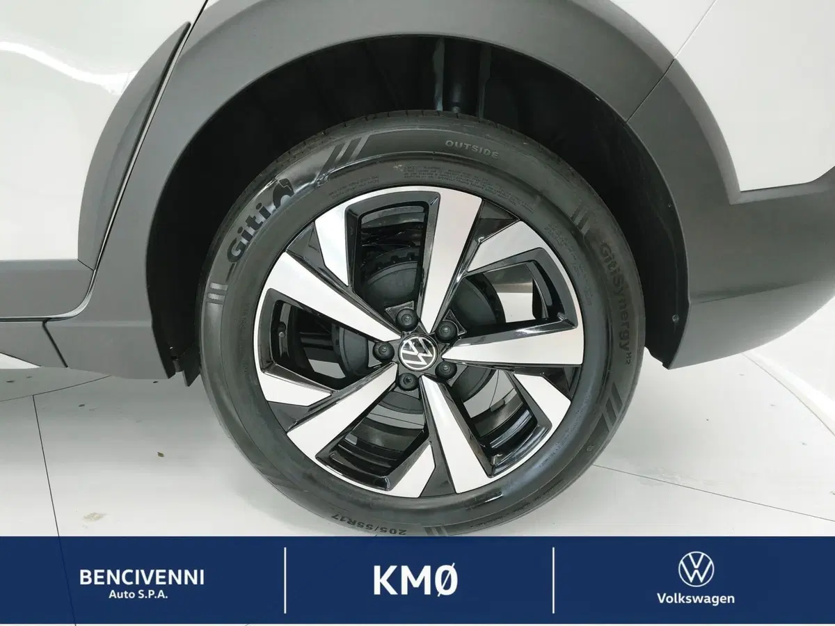 Volkswagen Taigo nuova a Catanzaro (15)