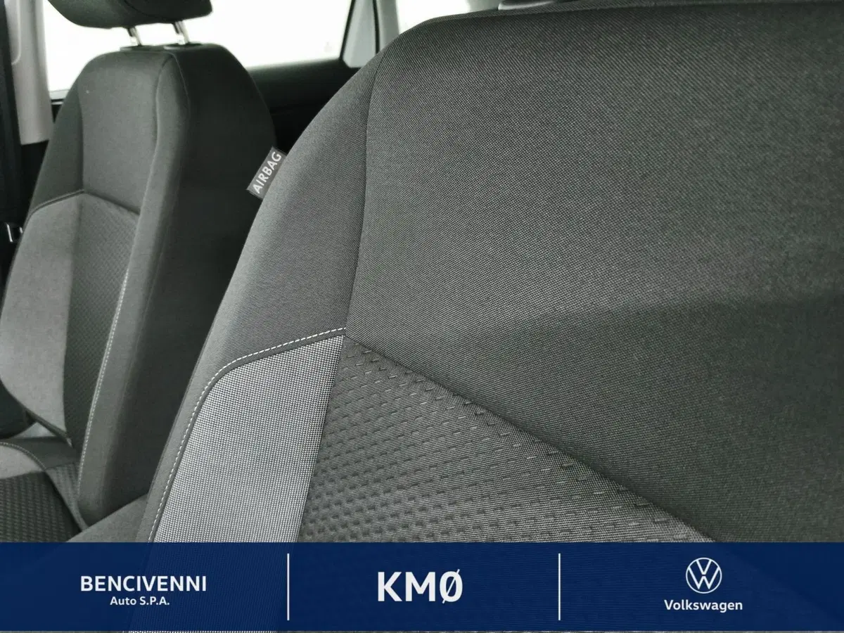 Volkswagen Taigo nuova a Catanzaro (18)