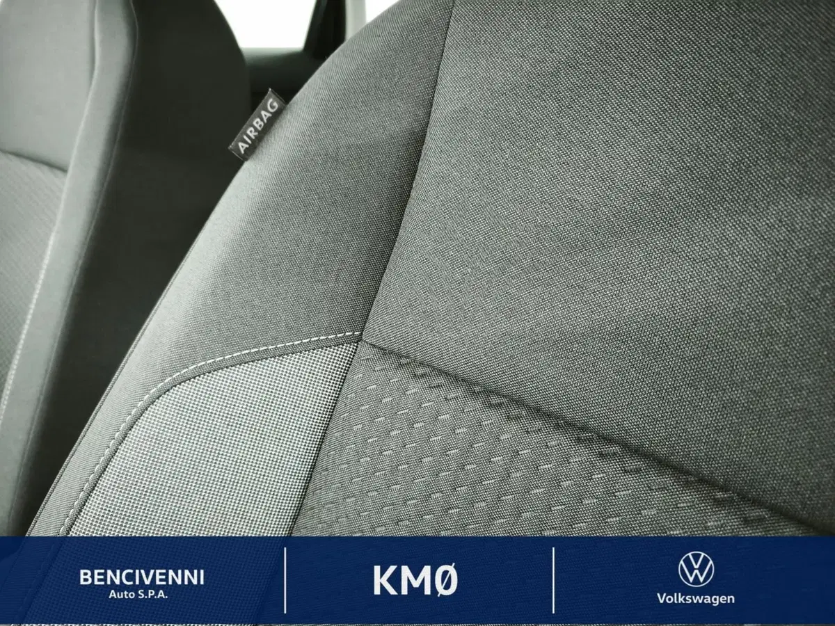 Volkswagen Taigo nuova a Catanzaro (17)