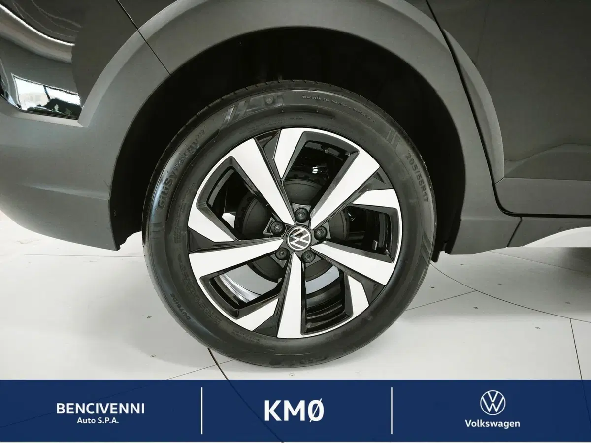 Volkswagen Taigo nuova a Catanzaro (5)