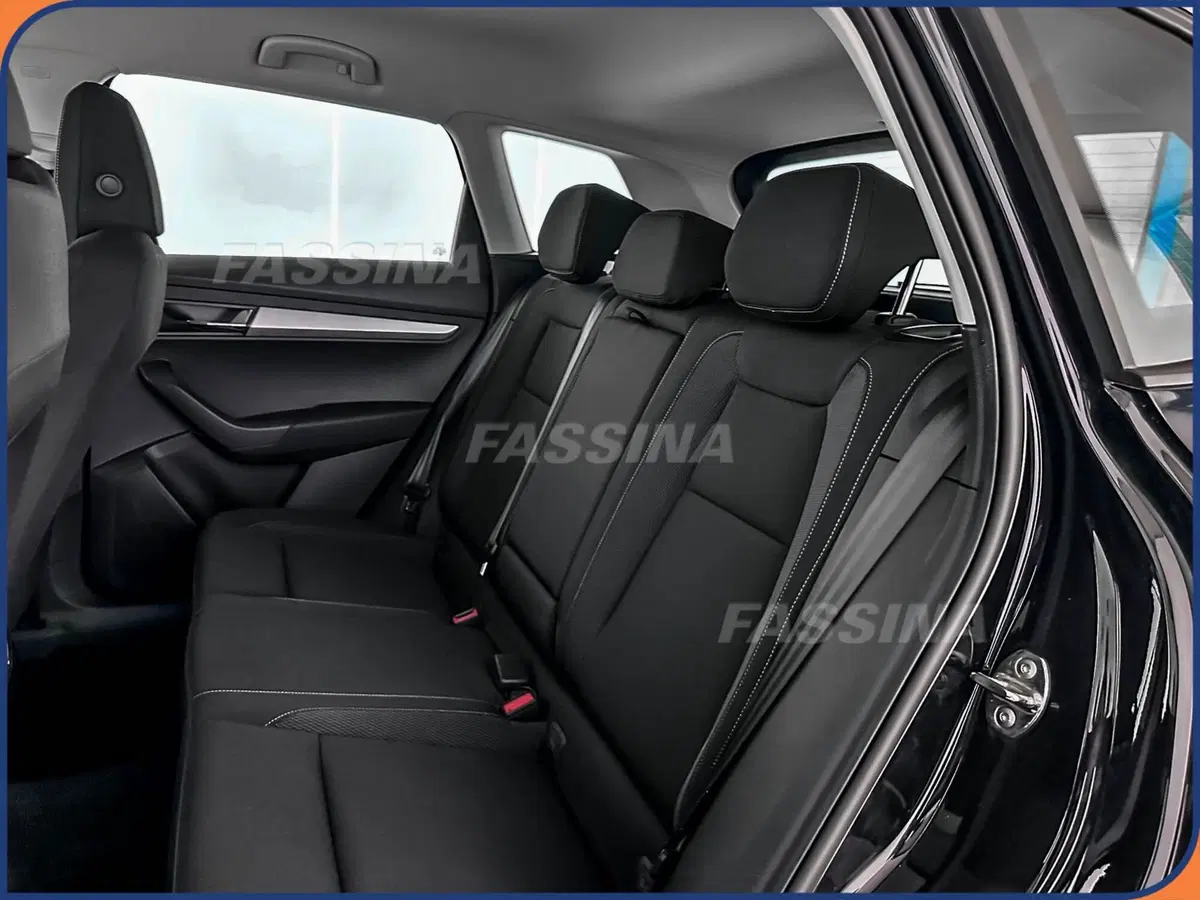 Skoda Karoq usata a Milano (10)