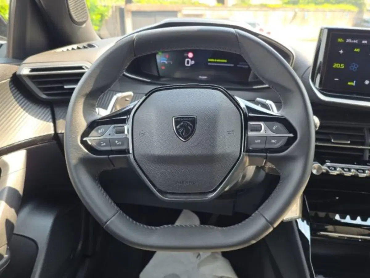 Peugeot 2008 usata a Monza e Brianza (13)