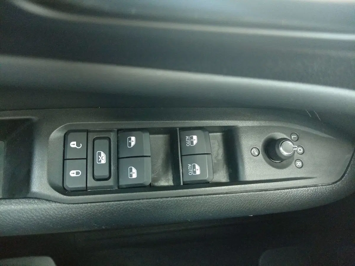 Jeep Compass usata a Bari (15)