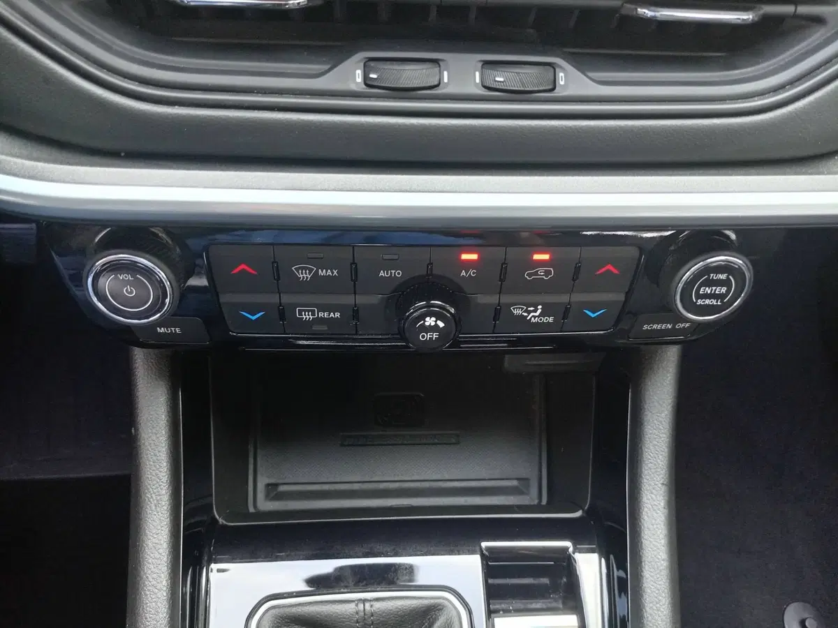 Jeep Compass usata a Bari (16)