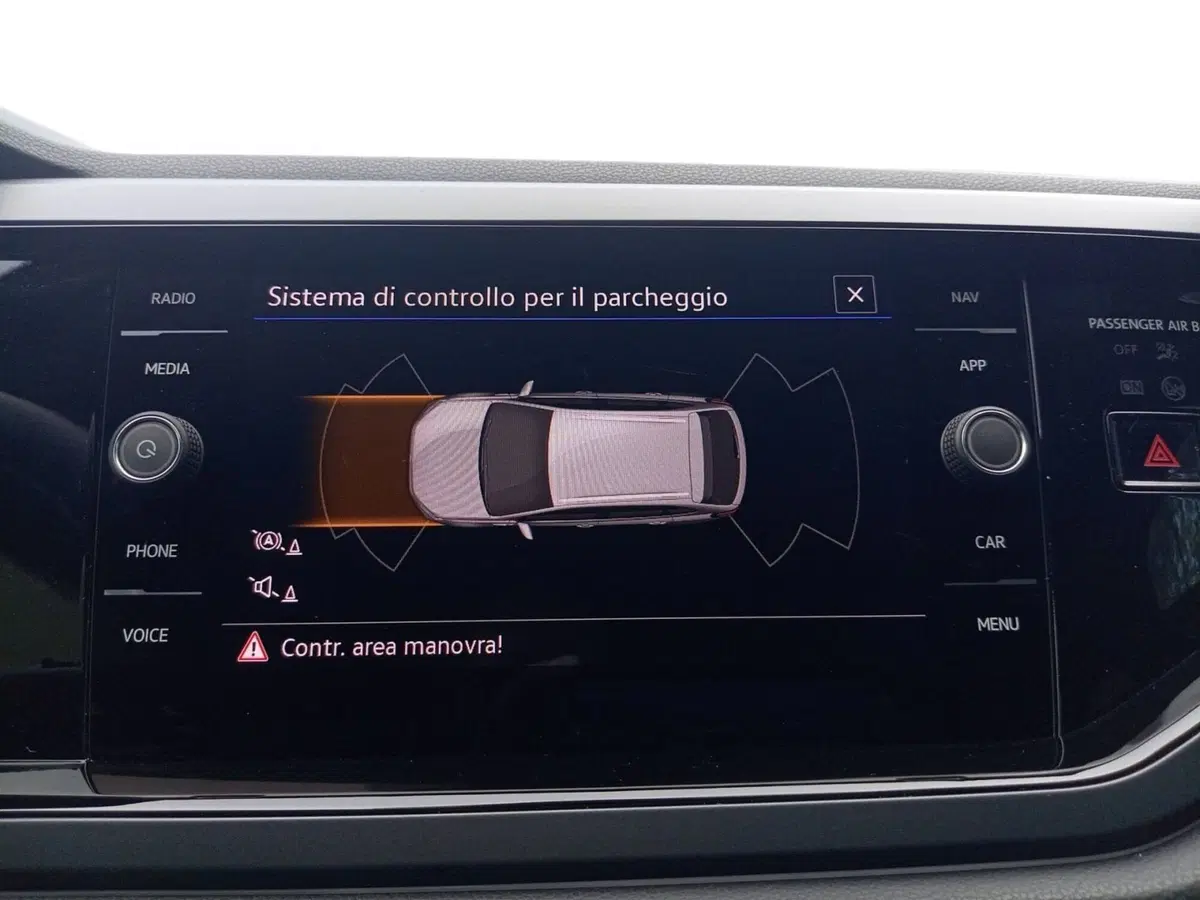 Volkswagen Taigo usata a Bari (10)