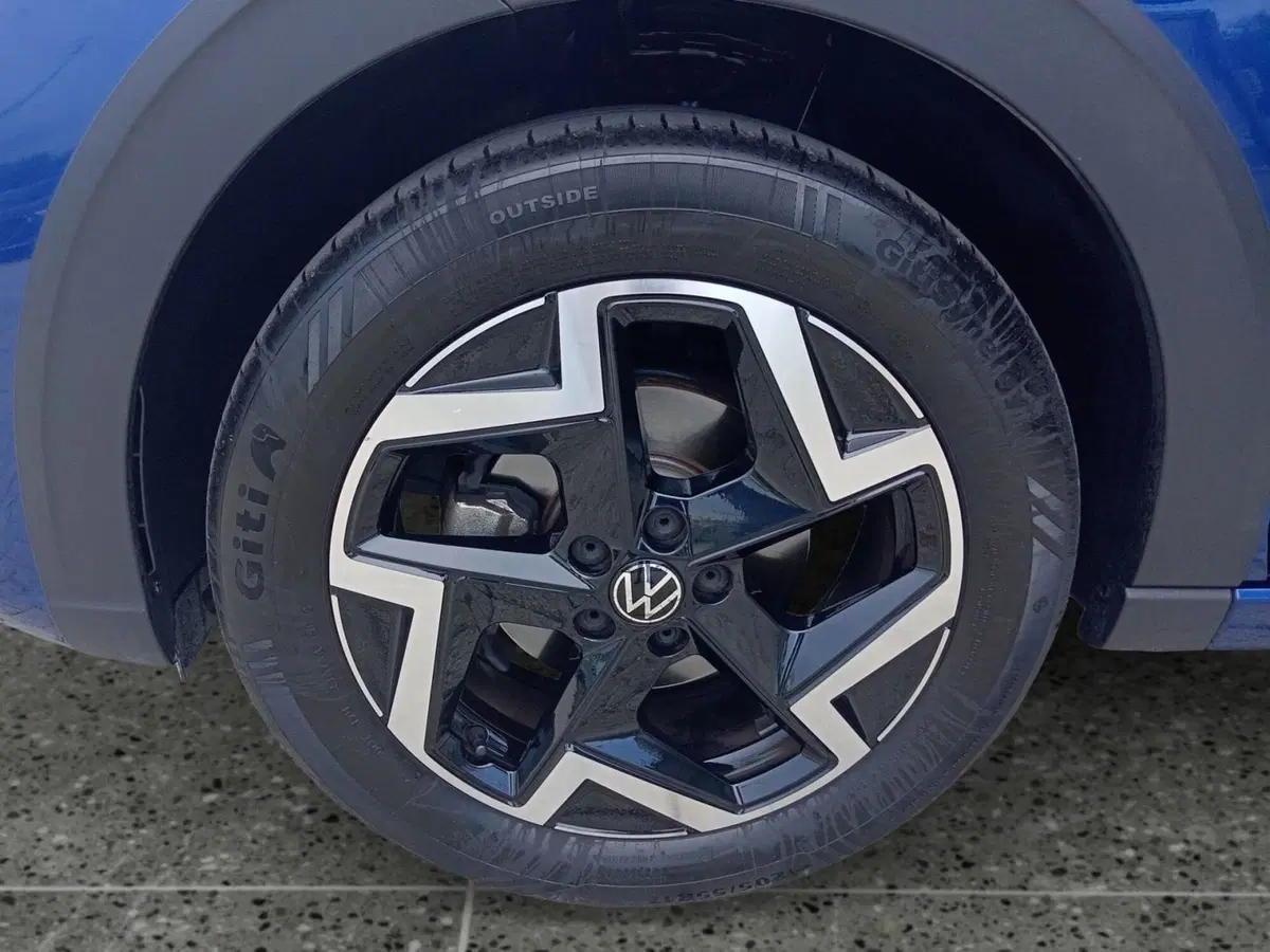 Volkswagen Taigo usata a Bari (11)