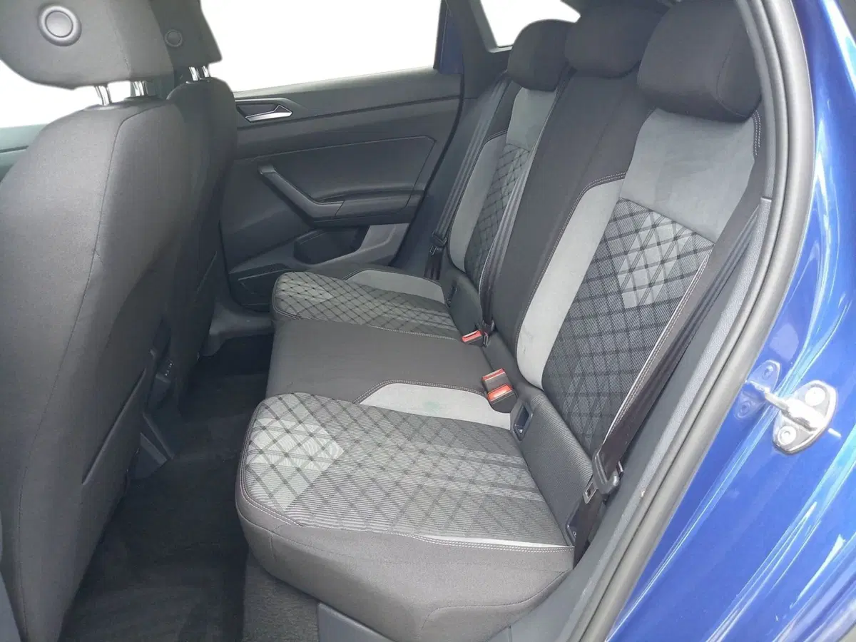 Volkswagen Taigo usata a Bari (17)