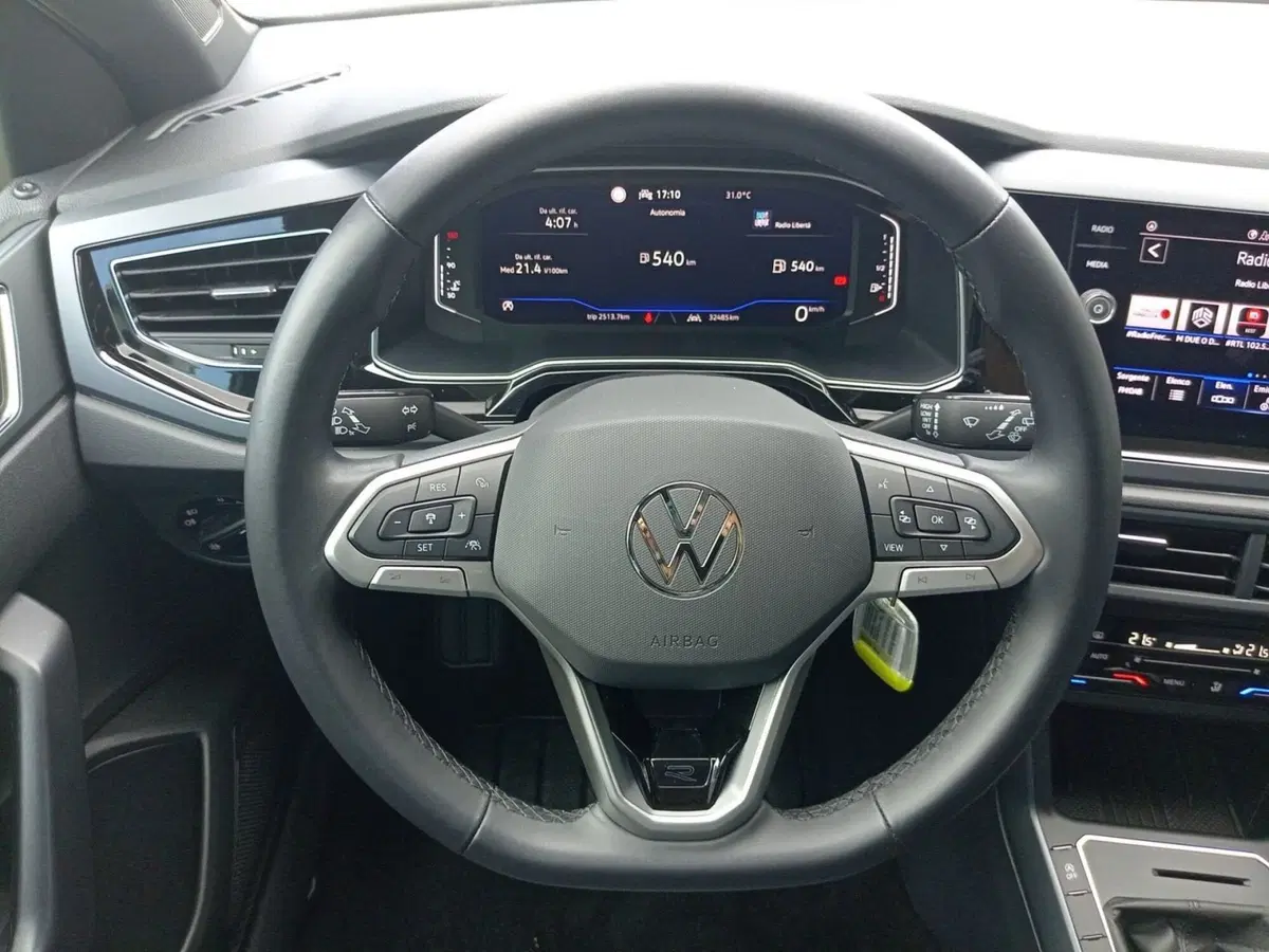 Volkswagen Taigo usata a Bari (3)