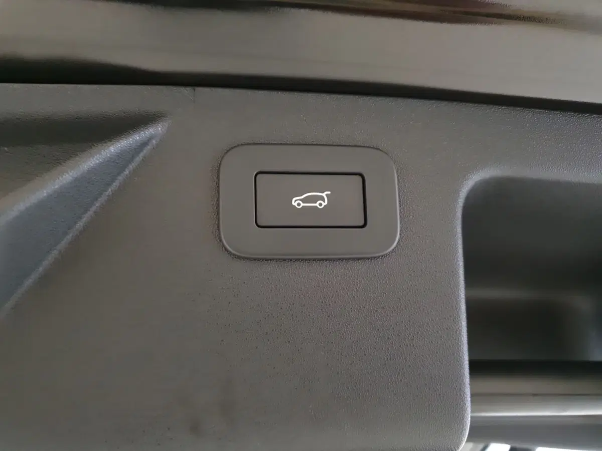 Land Rover Discovery Sport usata a Monza e Brianza (10)