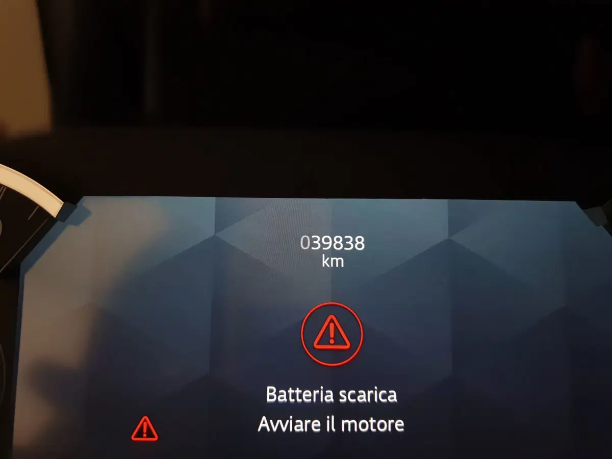 Land Rover Discovery Sport usata a Monza e Brianza (19)