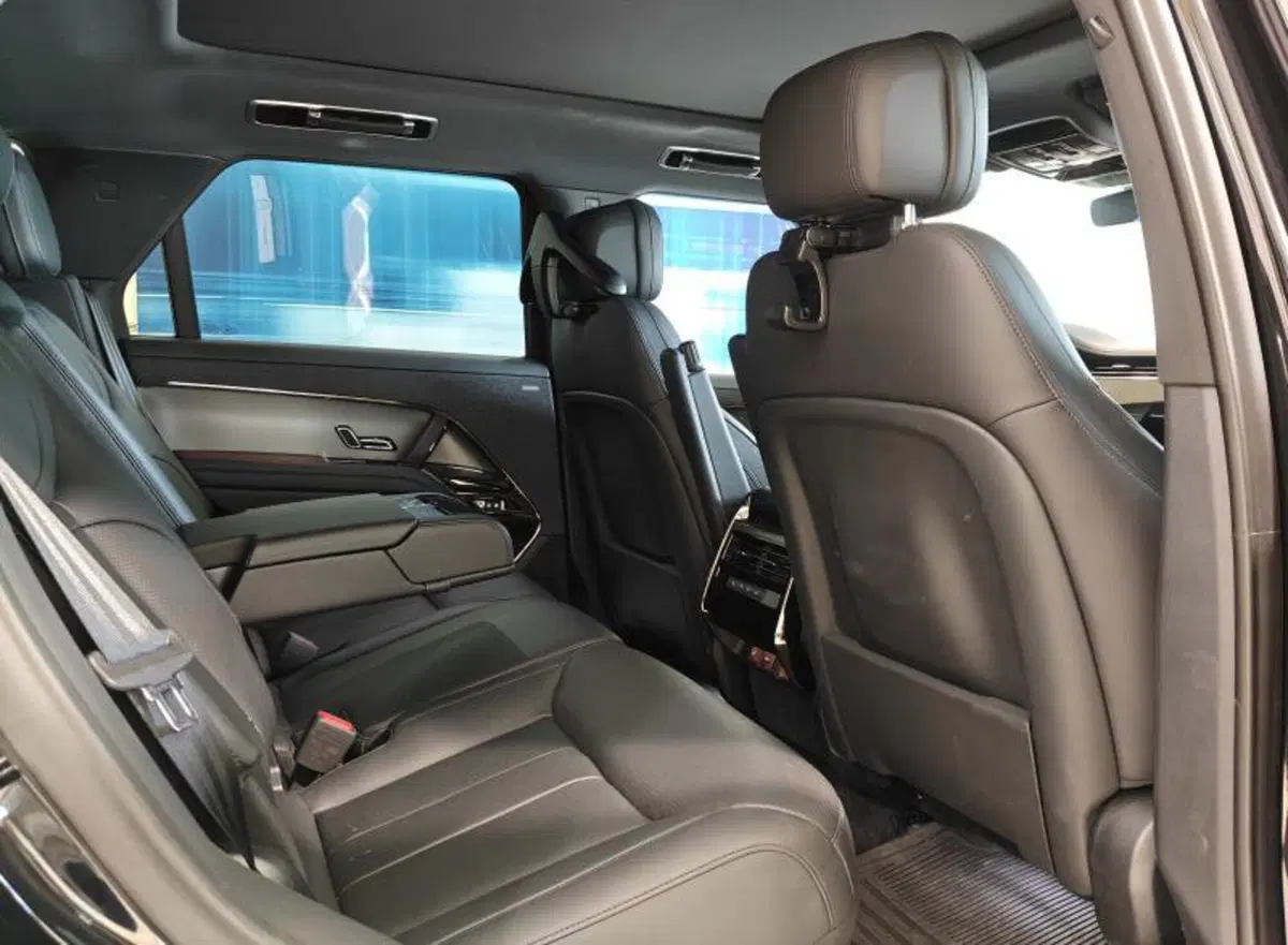 Land Rover Range Rover Sport usata a Venezia (14)