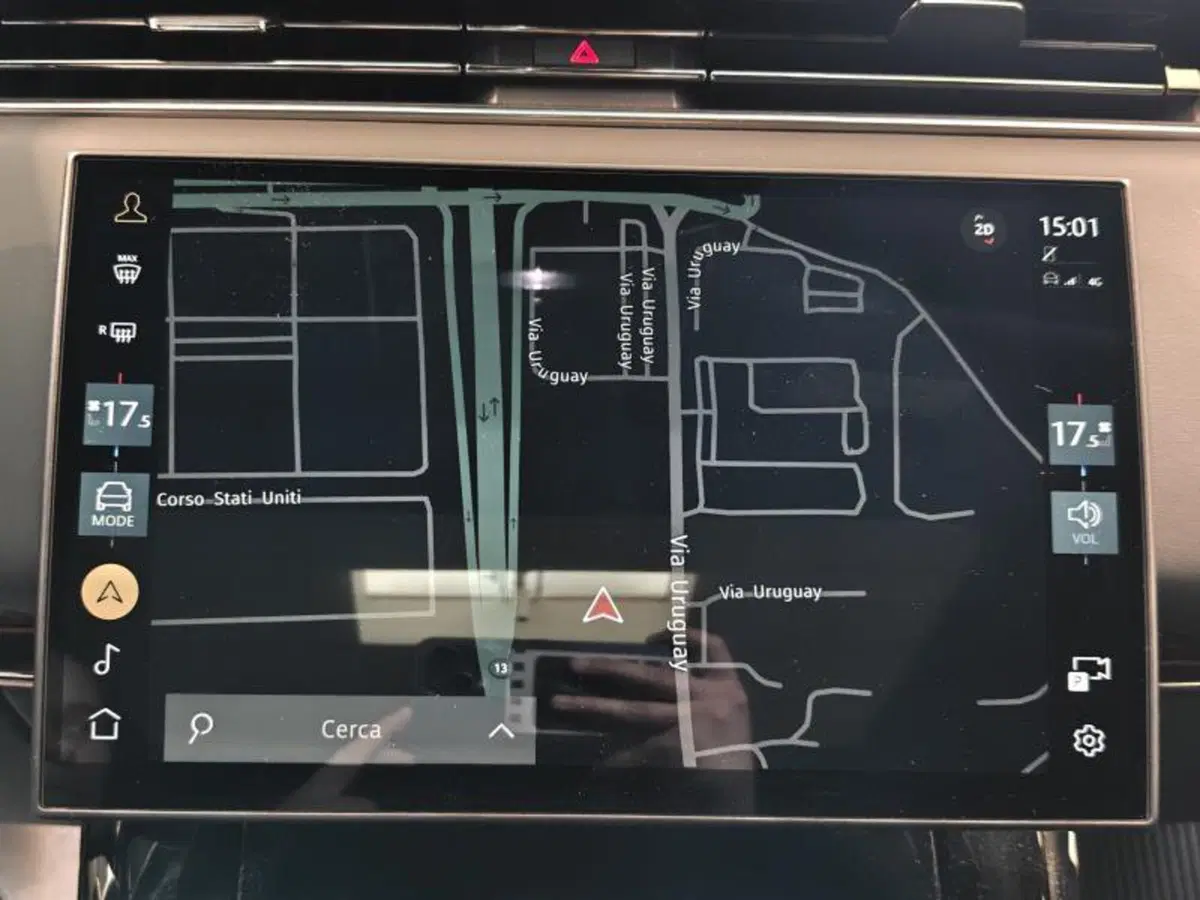 Land Rover Range Rover Sport usata a Venezia (20)