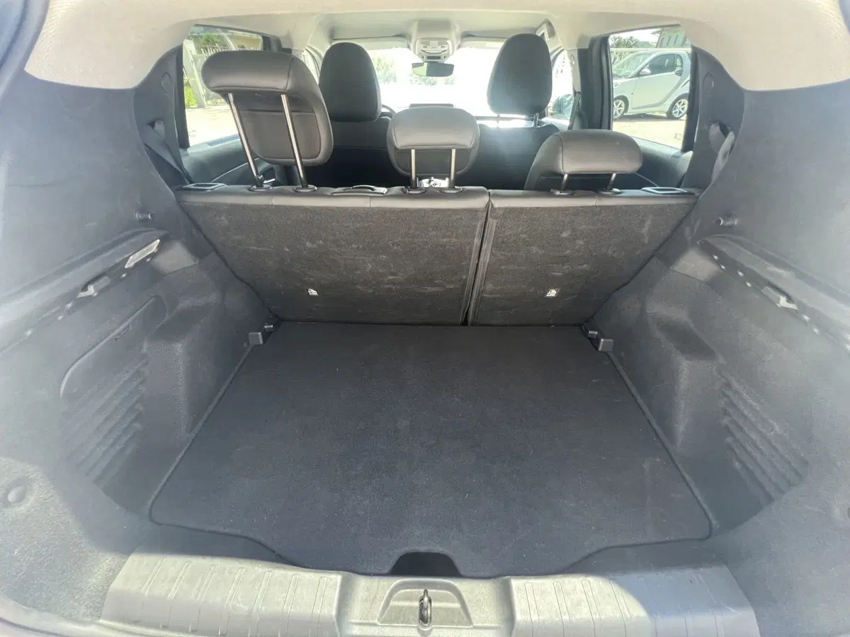 Jeep Avenger usata a Teramo (16)