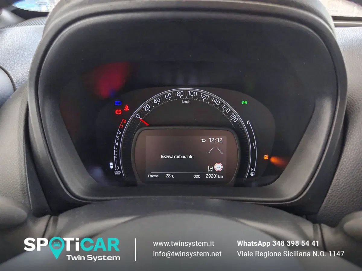 Toyota Aygo X usata a Palermo (11)