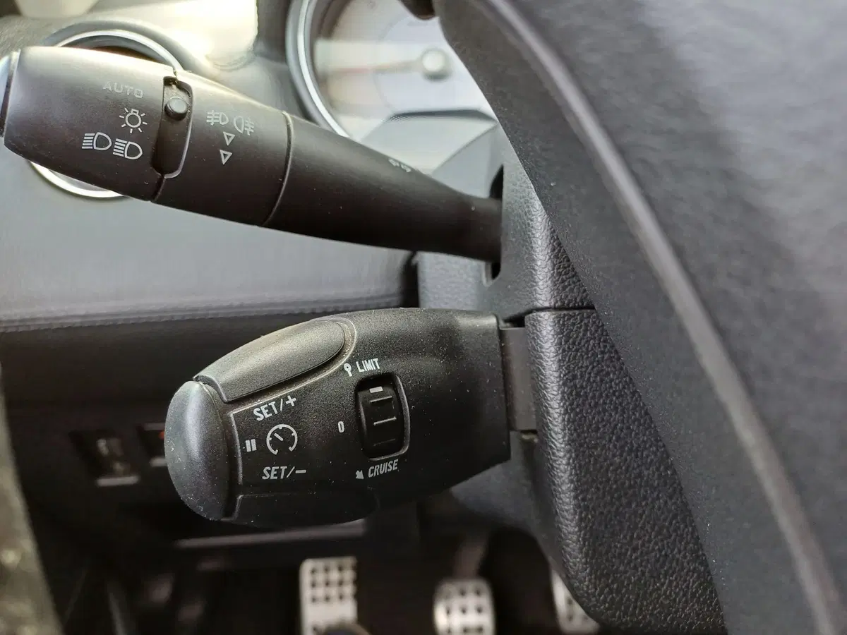 Peugeot 308 Cabrio usata a Modena (16)
