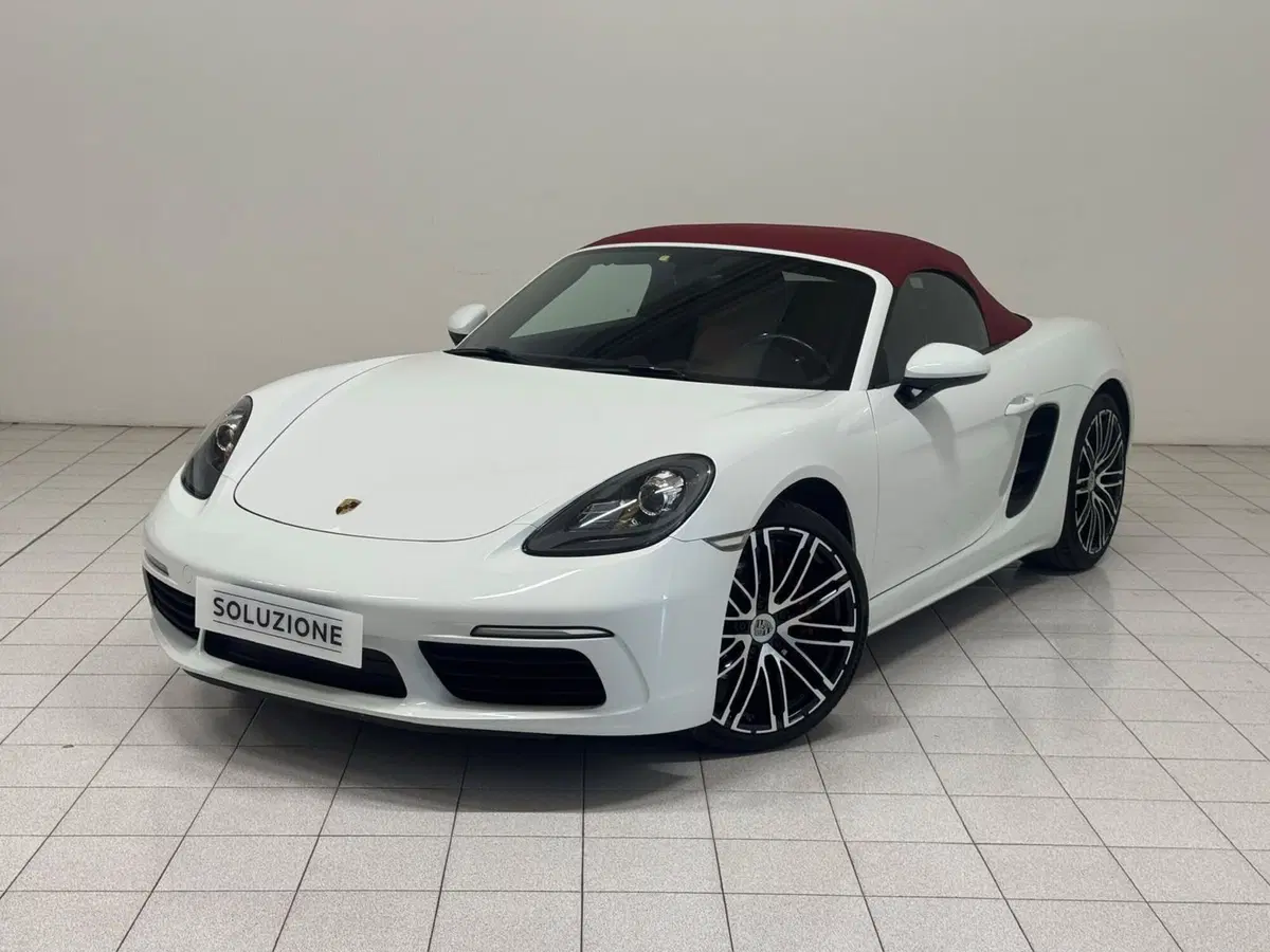 Porsche 718 Boxster  usata a Novara