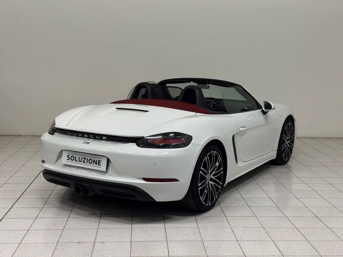 Porsche 718 Boxster  usata a Novara (10)
