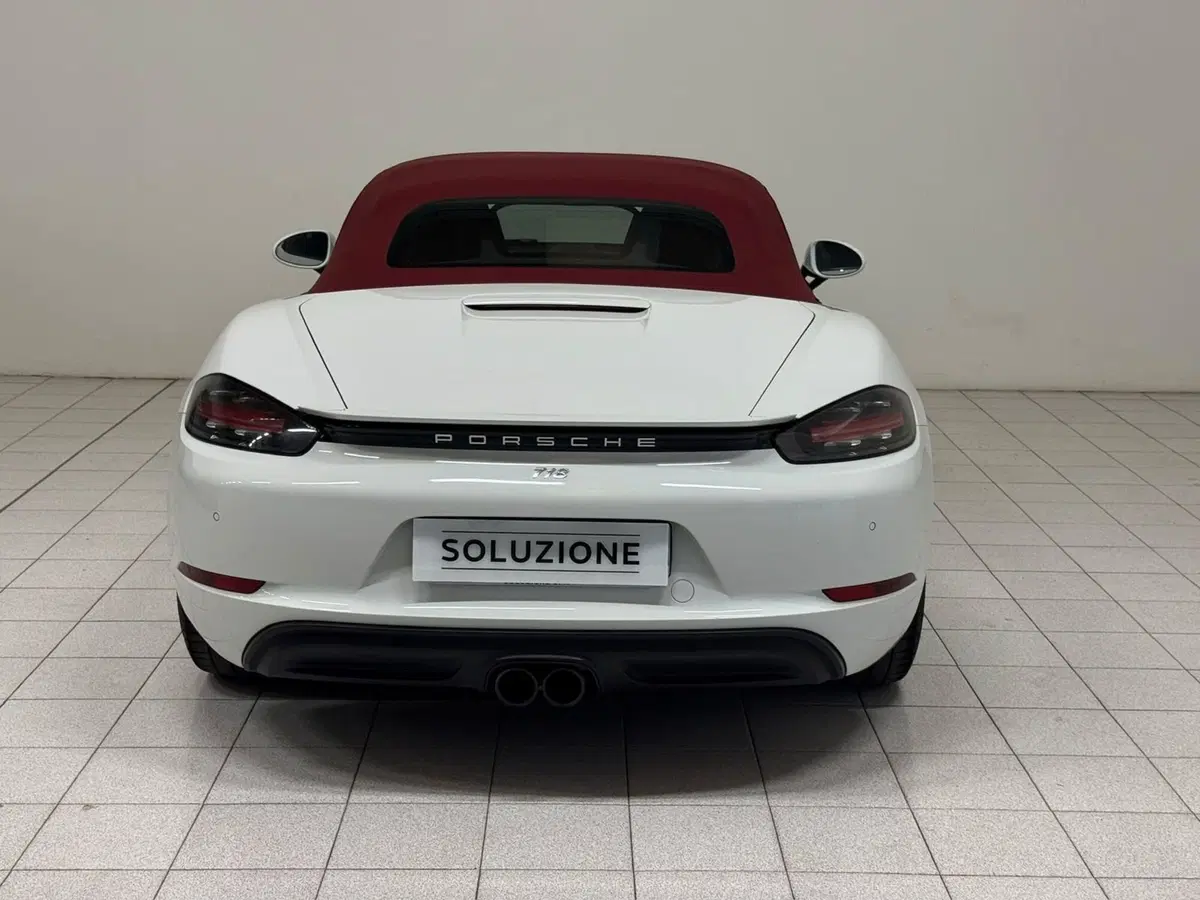 Porsche 718 Boxster  usata a Novara (6)