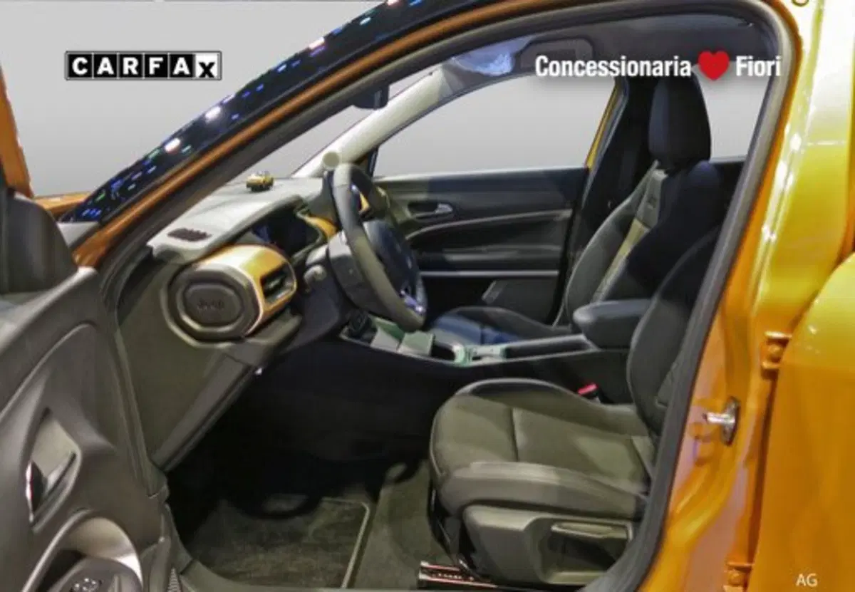 Jeep Avenger nuova a Roma (10)