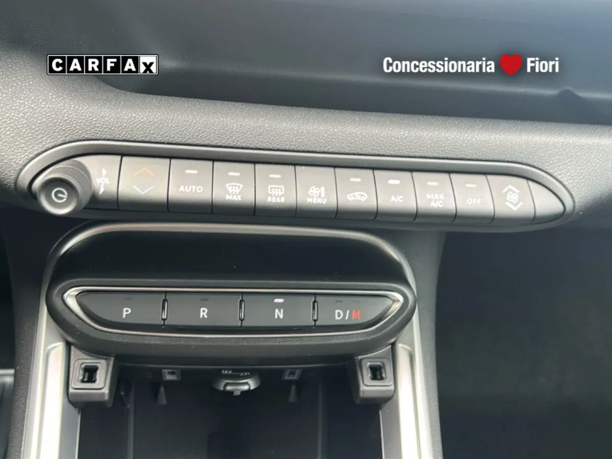 Jeep Avenger nuova a Roma (18)