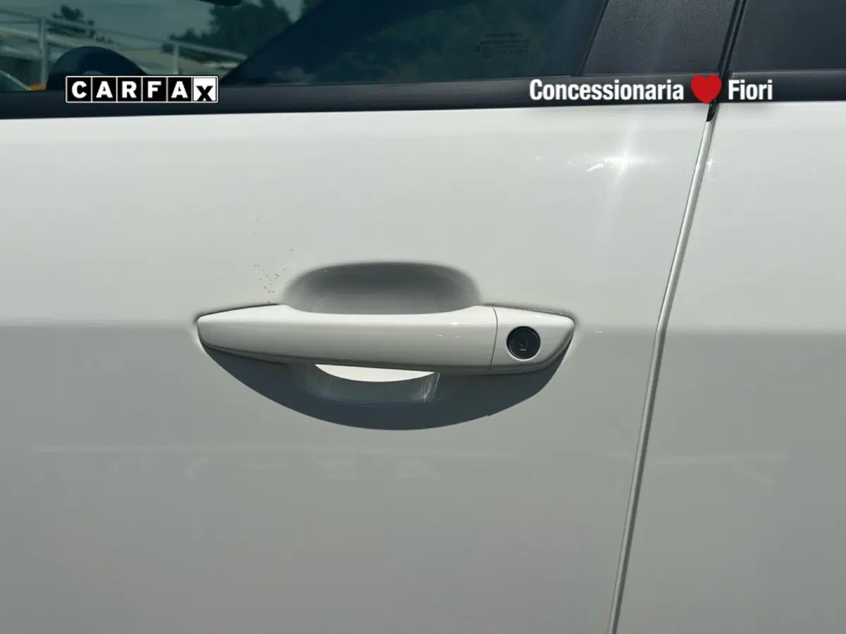 Jeep Avenger nuova a Roma (10)