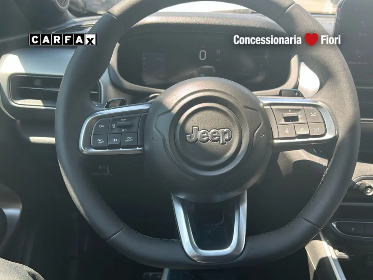 Jeep Avenger nuova a Roma (17)