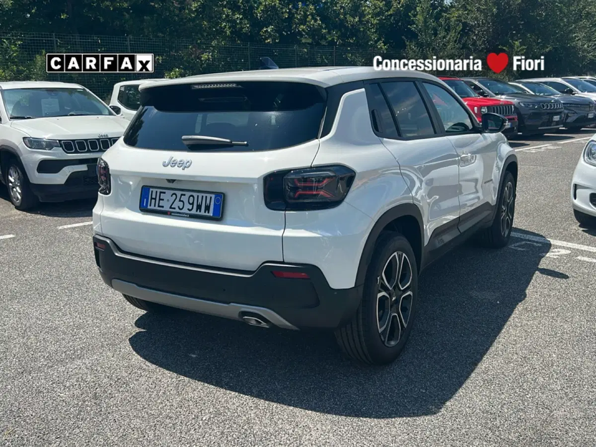 Jeep Avenger nuova a Roma (8)
