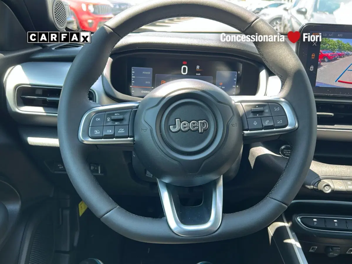 Jeep Avenger nuova a Roma (16)