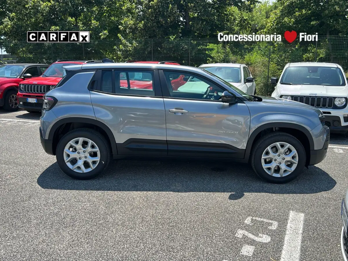Jeep Avenger nuova a Roma (7)