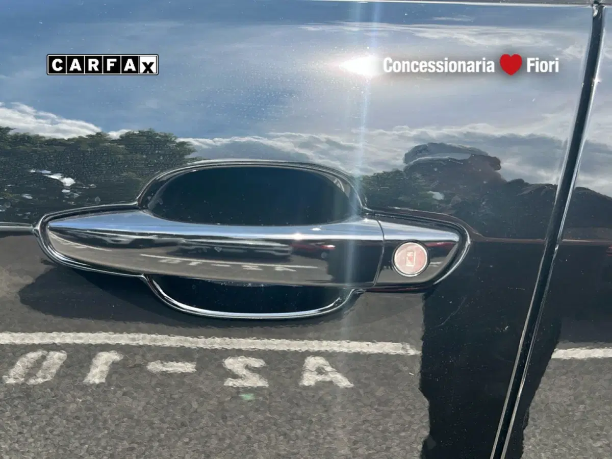 Jeep Avenger nuova a Roma (12)