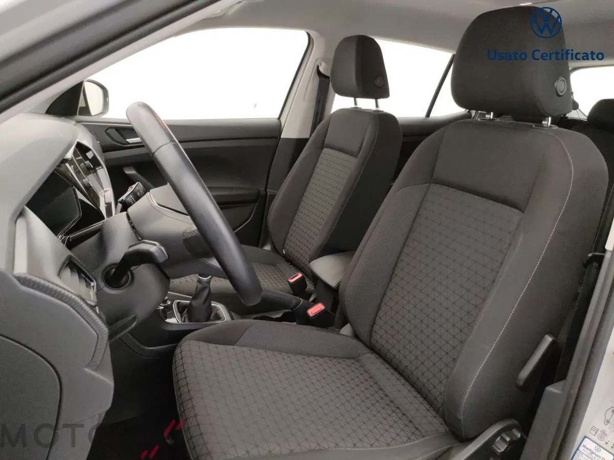 Volkswagen T-Cross usata a Varese (11)
