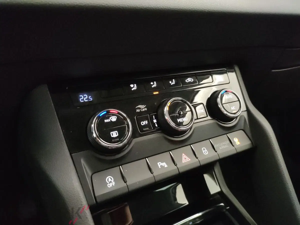 Skoda Karoq usata a Varese (12)