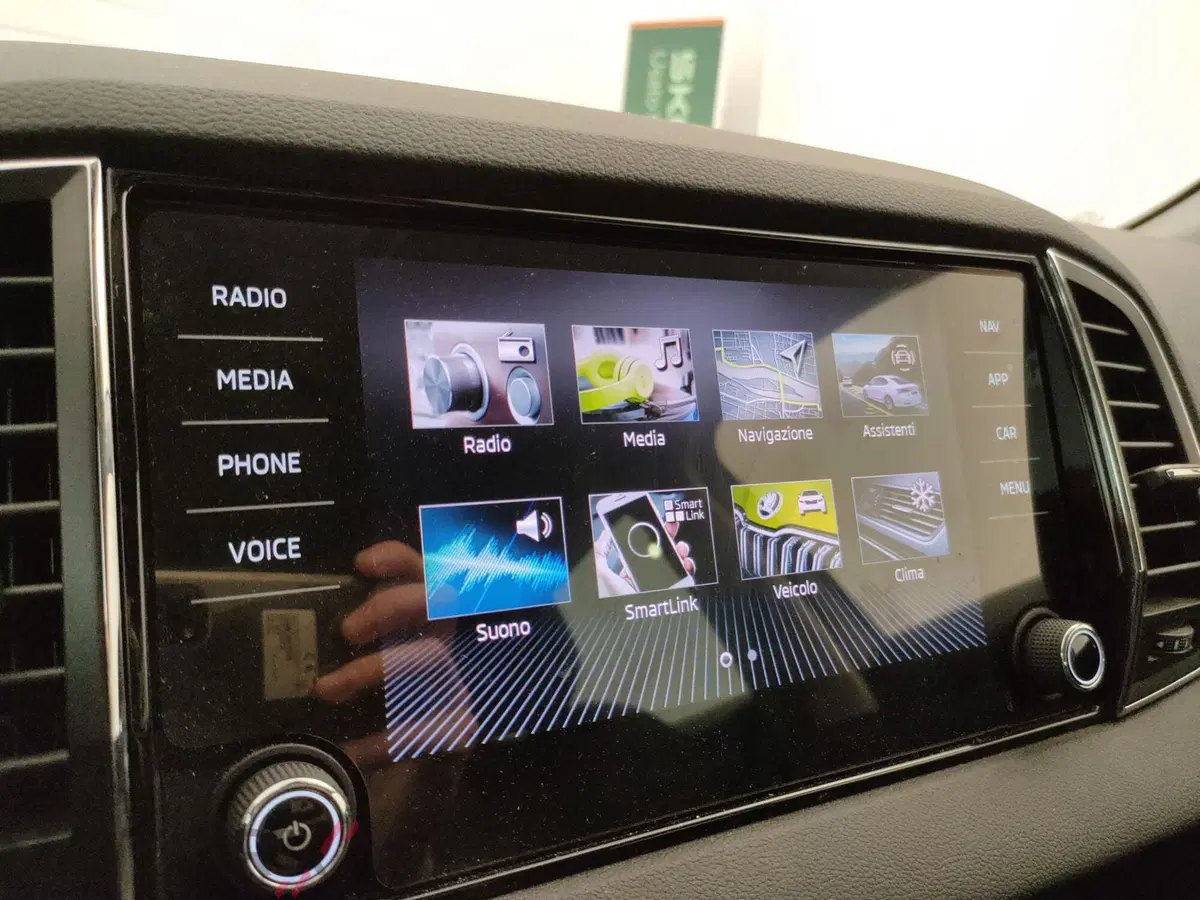 Skoda Karoq usata a Varese (13)