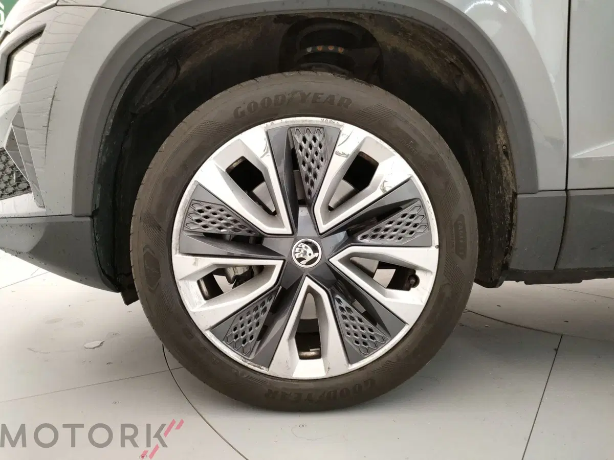Skoda Karoq usata a Varese (6)