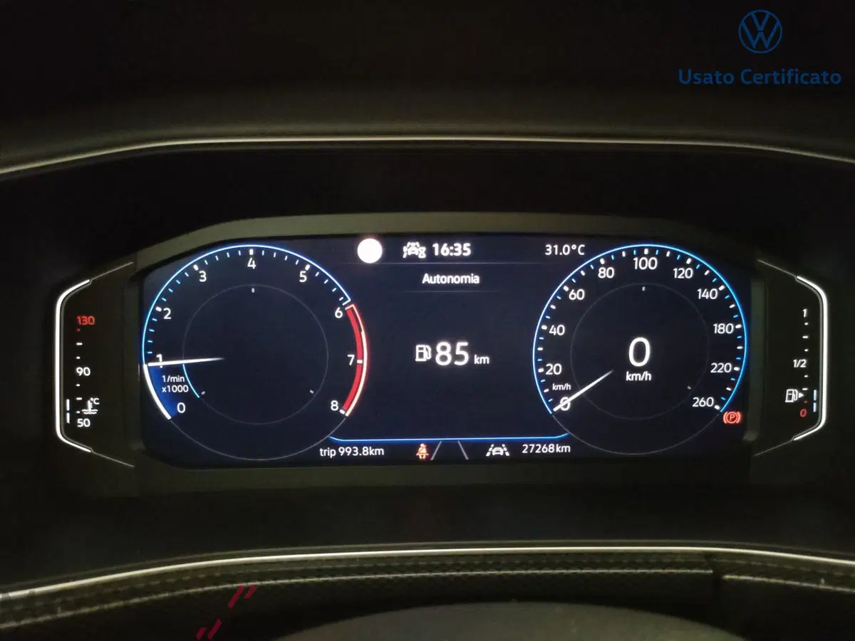 Volkswagen T-Cross usata a Varese (17)